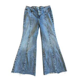 Free People We The Free Curvy Wide Flare Leg Jeans Raw Hem High Waisted Size 33S
